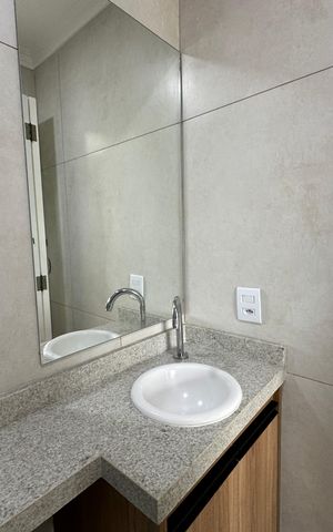 Apartamento para alugar com 70m², 2 quartos e 1 vaga Apartamento para alugar com 70m², 2 quartos e 1 vagaBanheiro da Suíte