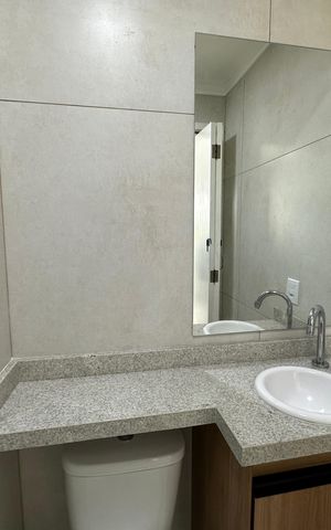 Apartamento para alugar com 70m², 2 quartos e 1 vaga Apartamento para alugar com 70m², 2 quartos e 1 vagaBanheiro da Suíte