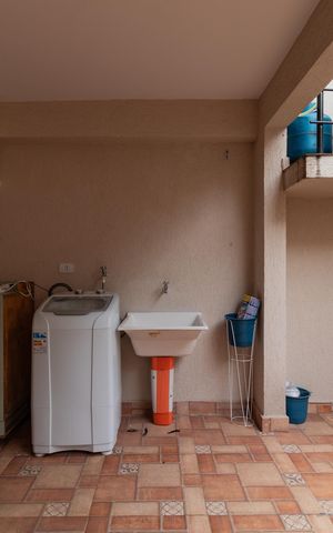 Casa à venda com 100m², 3 quartos e sem vaga Casa à venda com 100m², 3 quartos e sem vagaÁrea de Serviço