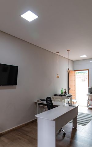 Casa à venda com 100m², 3 quartos e sem vaga Casa à venda com 100m², 3 quartos e sem vagaSala