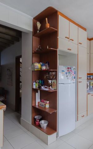 Casa à venda com 360m², 5 quartos e 5 vagasCozinha