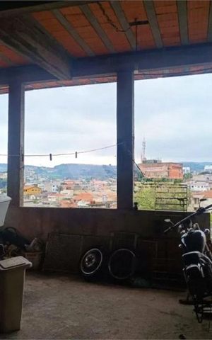Casa à venda com 115m², 3 quartos e 4 vagas