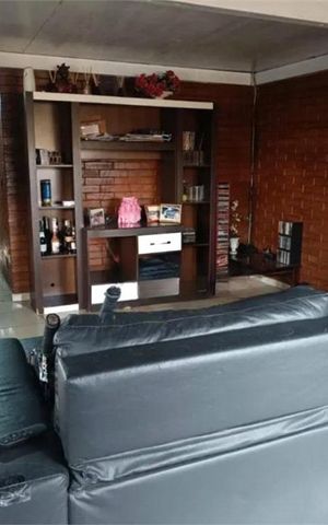 Casa à venda com 115m², 3 quartos e 4 vagas