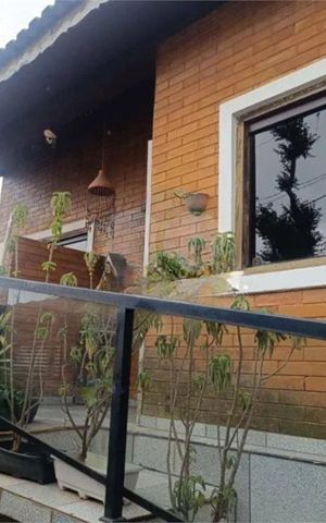 Casa à venda com 115m², 3 quartos e 4 vagas