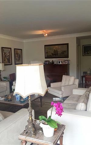 Apartamento à venda com 226m², 3 quartos e 4 vagas