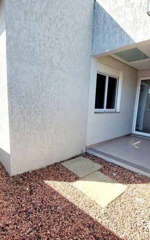 Casa de condomínio à venda com 90m², 3 quartos e 1 vaga