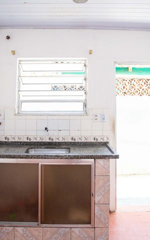 Casa para alugar com 80m², 1 quarto e 2 vagasCozinha