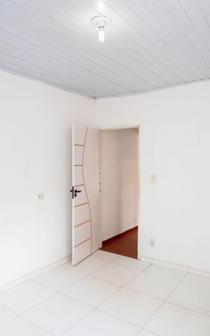 Casa para alugar com 80m², 1 quarto e 2 vagasQuarto