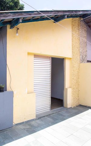 Casa para alugar com 80m², 1 quarto e 2 vagasVaranda