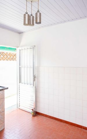 Casa para alugar com 80m², 1 quarto e 2 vagasCozinha