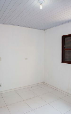 Casa para alugar com 80m², 1 quarto e 2 vagasQuarto