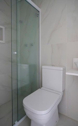 Apartamento à venda com 120m², 3 quartos e 4 vagasBanheiro da varanda
