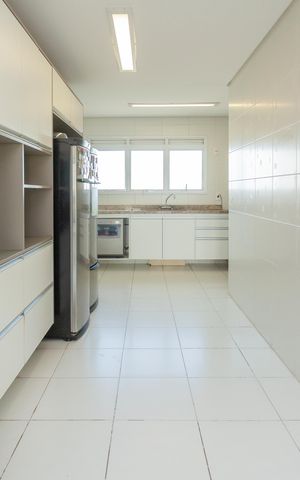 Apartamento para alugar com 223m², 4 quartos e 4 vagasCozinha