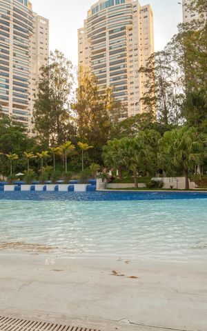 Apartamento para alugar com 223m², 4 quartos e 4 vagasÁrea comum - Piscina