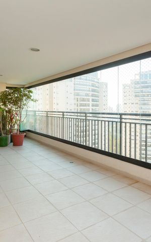 Apartamento para alugar com 223m², 4 quartos e 4 vagasSacada
