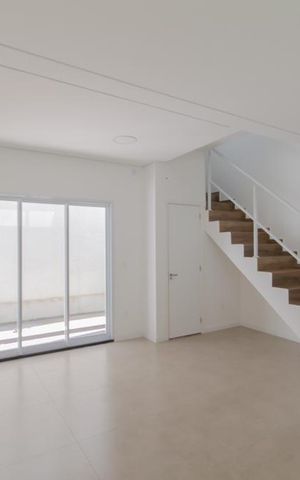 Casa de condomínio à venda com 103m², 2 quartos e 1 vaga Casa de condomínio à venda com 103m², 2 quartos e 1 vagaSala/Cozinha