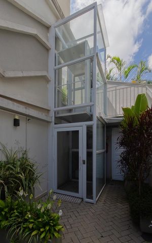 Casa de condomínio à venda com 103m², 2 quartos e 1 vaga Casa de condomínio à venda com 103m², 2 quartos e 1 vagaÁrea comum
