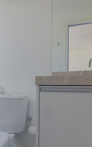 Casa de condomínio à venda com 103m², 2 quartos e 1 vaga Casa de condomínio à venda com 103m², 2 quartos e 1 vagaBanheiro da Suíte 2