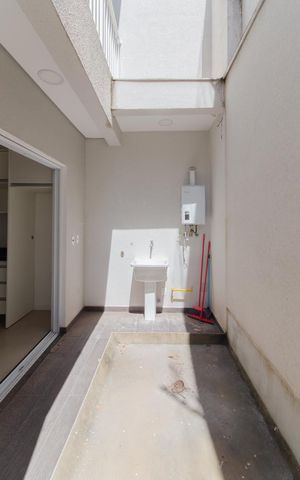 Casa de condomínio à venda com 103m², 2 quartos e 1 vaga Casa de condomínio à venda com 103m², 2 quartos e 1 vagaÁrea de Serviço