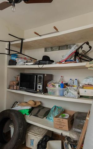 Casa à venda com 300m², 4 quartos e 2 vagasQuarto de Serviço