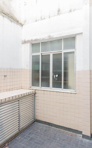Casa à venda com 300m², 4 quartos e 2 vagasÁrea de Serviço