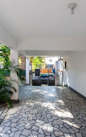 Casa à venda com 300m², 4 quartos e 2 vagasQuintal
