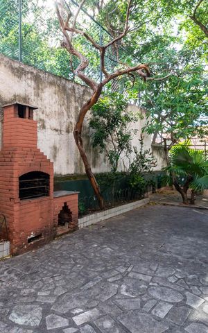 Casa à venda com 300m², 4 quartos e 2 vagasQuintal