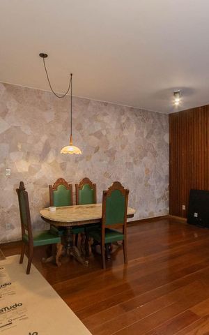 Casa à venda com 300m², 4 quartos e 2 vagasSala