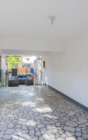 Casa à venda com 300m², 4 quartos e 2 vagasQuintal