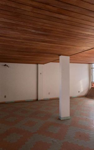 Casa à venda com 300m², 4 quartos e 2 vagasCobertura