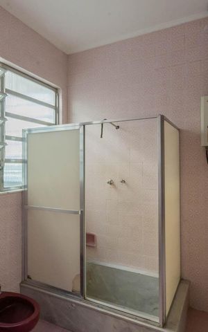 Casa à venda com 300m², 4 quartos e 2 vagasBanheiro