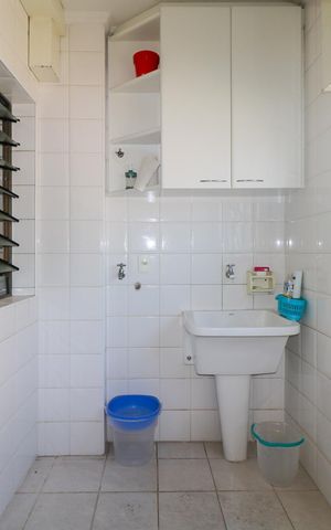 Apartamento à venda com 107m², 3 quartos e 2 vagas Apartamento à venda com 107m², 3 quartos e 2 vagasÁrea de Serviço