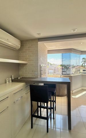 Apartamento para alugar com 140m², 4 quartos e 2 vagas Apartamento para alugar com 140m², 4 quartos e 2 vagasSala