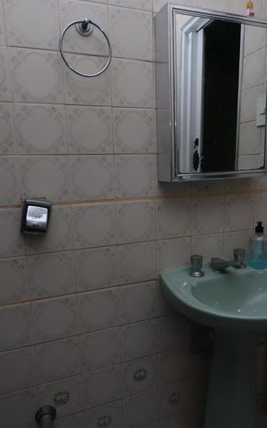 Casa à venda com 172m², 4 quartos e 1 vagaBanheiro - Casa 1