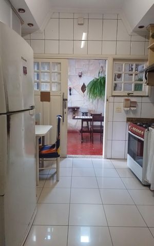 Casa à venda com 250m², 3 quartos e 4 vagas