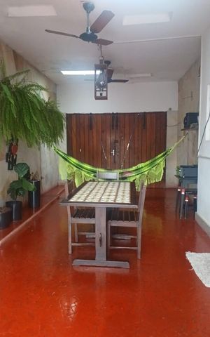 Casa à venda com 250m², 3 quartos e 4 vagas