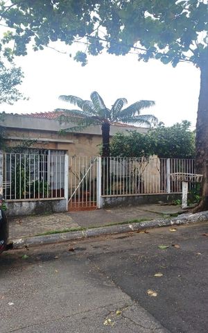 Casa à venda com 250m², 3 quartos e 4 vagas