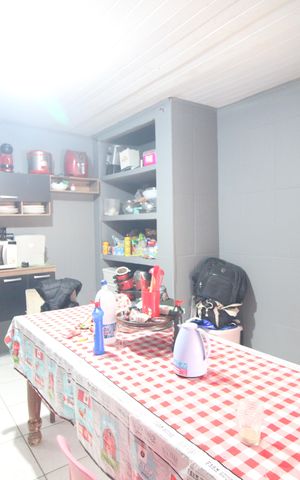 Casa à venda com 120m², 2 quartos e 2 vagasCozinha