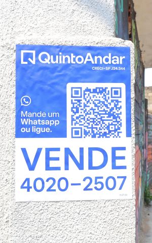 Apartamento à venda com 40m², 2 quartos e sem vaga Placa instalada no muro da fachada- Código da placa IYJT-53
