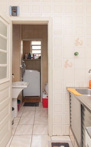 Apartamento à venda com 80m², 2 quartos e sem vagaCozinha e Área de Serviço