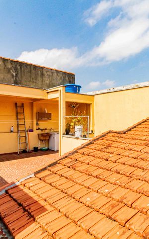 Casa à venda com 100m², 3 quartos e 3 vagas Casa à venda com 100m², 3 quartos e 3 vagasÁrea de serviço