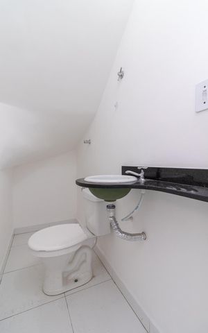 Casa de condomínio para alugar com 86m², 3 quartos e 2 vagasLavabo