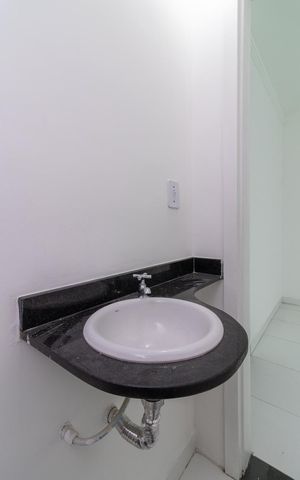 Casa de condomínio para alugar com 86m², 3 quartos e 2 vagasLavabo