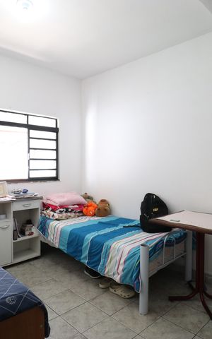 Casa à venda com 150m², 6 quartos e 1 vagaQuarto 5