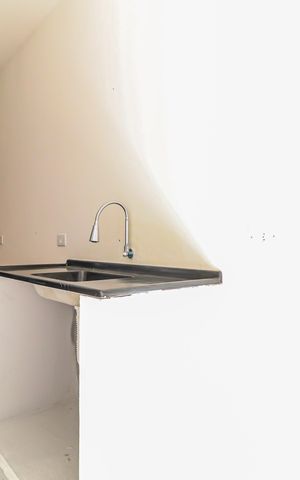 Casa à venda com 1171m², 8 quartos e sem vaga Casa à venda com 1171m², 8 quartos e sem vagaStudio térreo