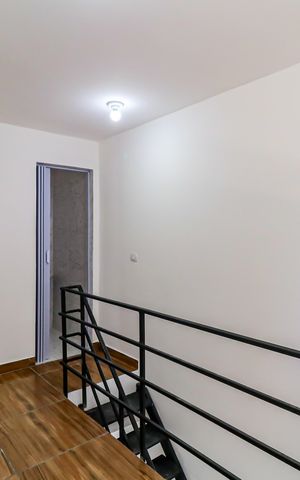 Casa à venda com 1171m², 8 quartos e sem vaga Casa à venda com 1171m², 8 quartos e sem vagaStudio duplo - Mezanino