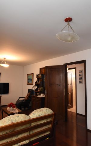 Casa para alugar com 250m², 2 quartos e 4 vagasSala de TV