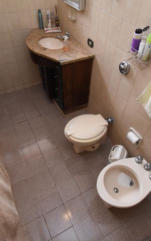 Casa para alugar com 250m², 2 quartos e 4 vagasBanheiro da Suíte