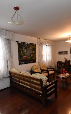 Casa para alugar com 250m², 2 quartos e 4 vagasSala de TV