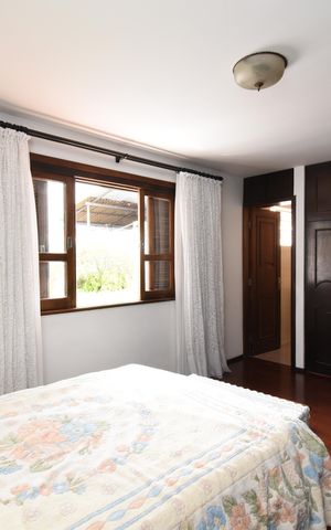Casa para alugar com 250m², 2 quartos e 4 vagasSuíte